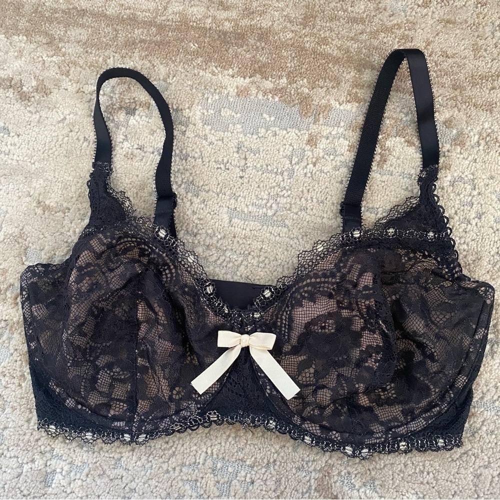 Victoria’s Secret Vintage Black Lace Semi Sheer Bra Unlined Full Coverage: 34DD